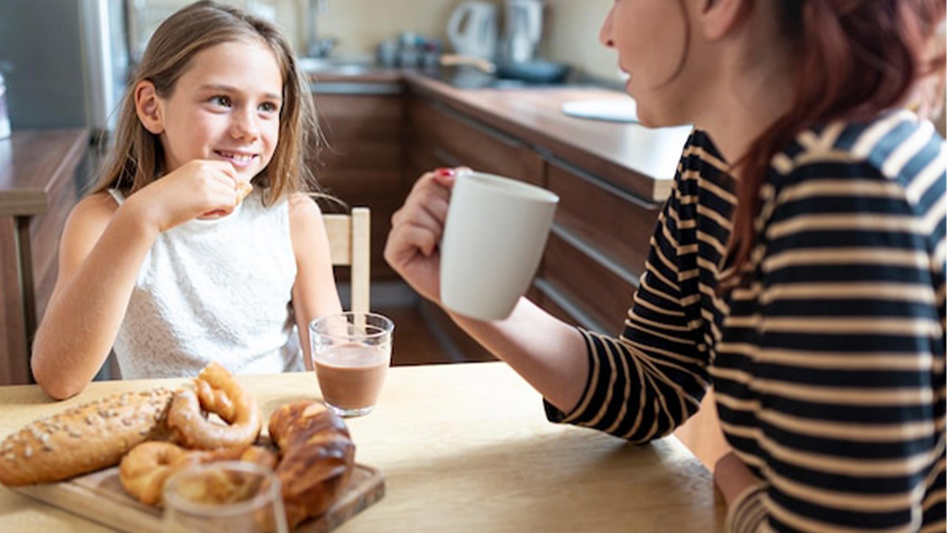 برقراری ارتباط هنگام خوردن